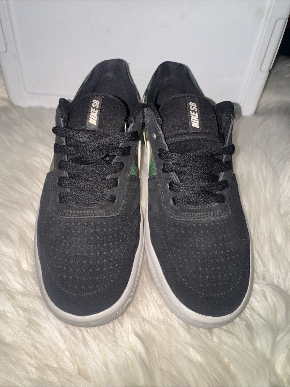 Nike Men's Black and Green Camo Low-Top Sneakers - Picture 2 of 8